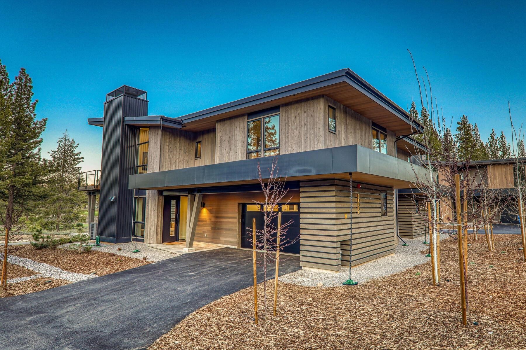 10117 Jakes Way