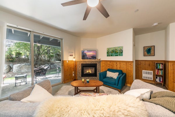 10620 BOULDERS RD APT 5, TRUCKEE, CA 96161 - Image df1e51cdfce0c4aa8f6d46ae2a41fda1/2823658982