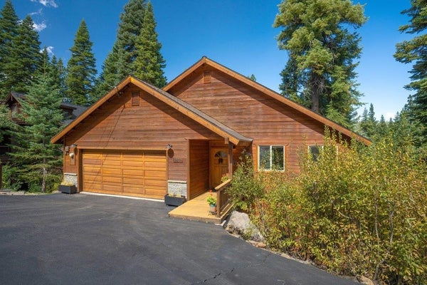12292 BROOKSTONE DR, TRUCKEE, CA 96161 - Image fcf9bcb874ee61bb4d1fb7eb6f1a6b73/2466402261