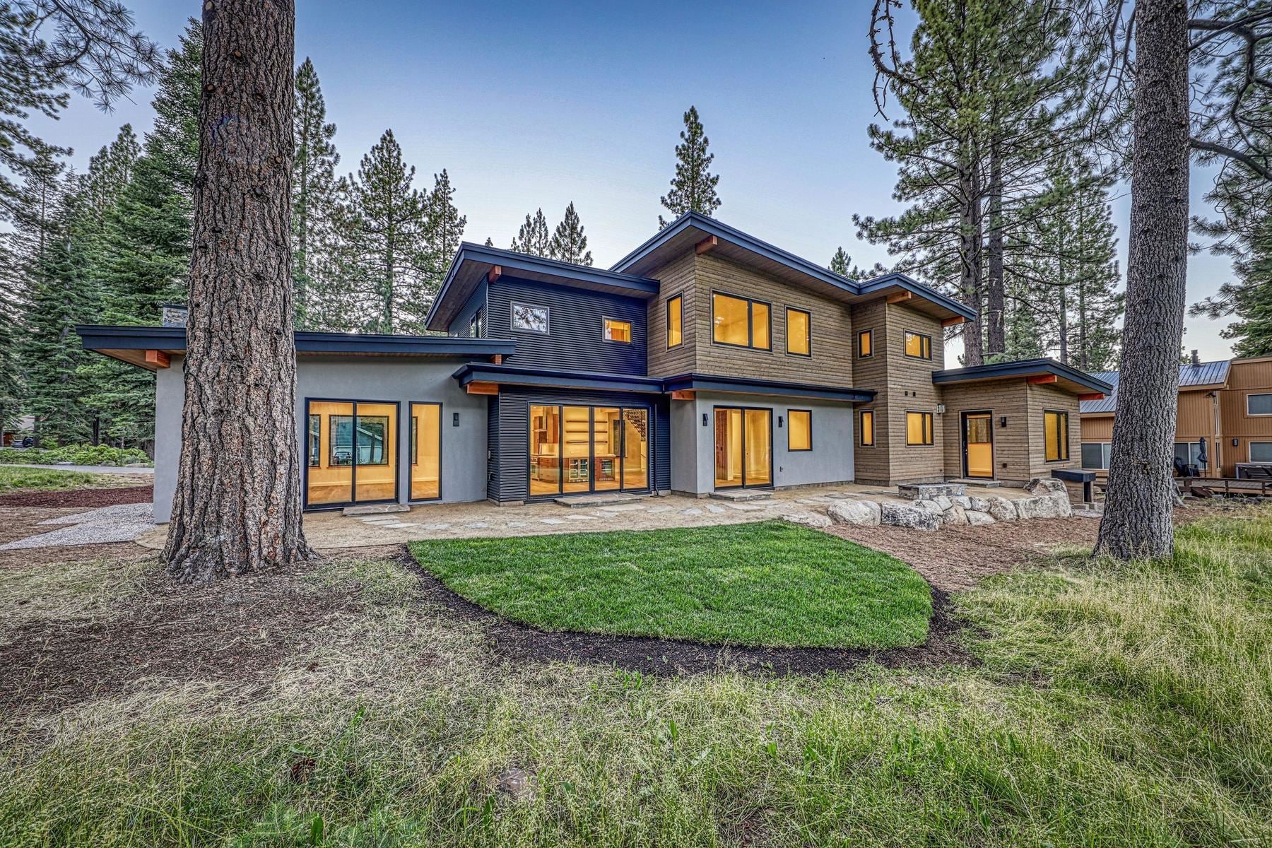 415 Lodgepole