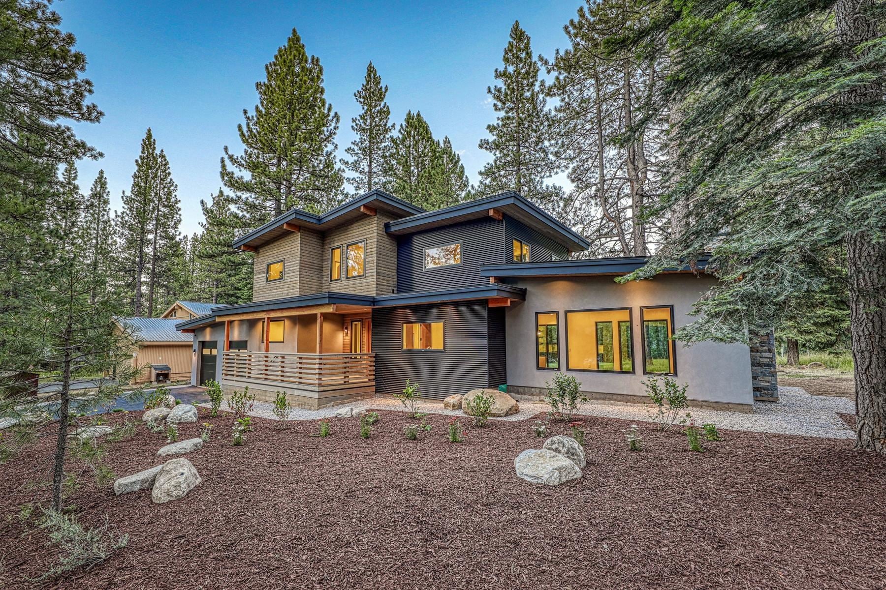 415 Lodgepole