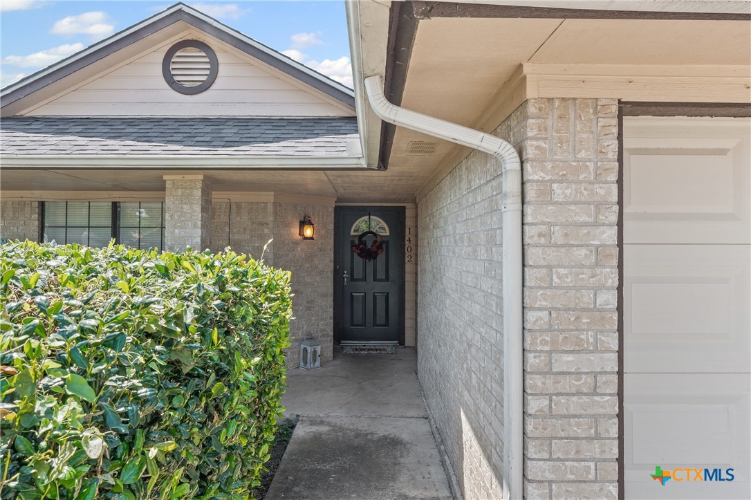 1402 Clairidge Avenue