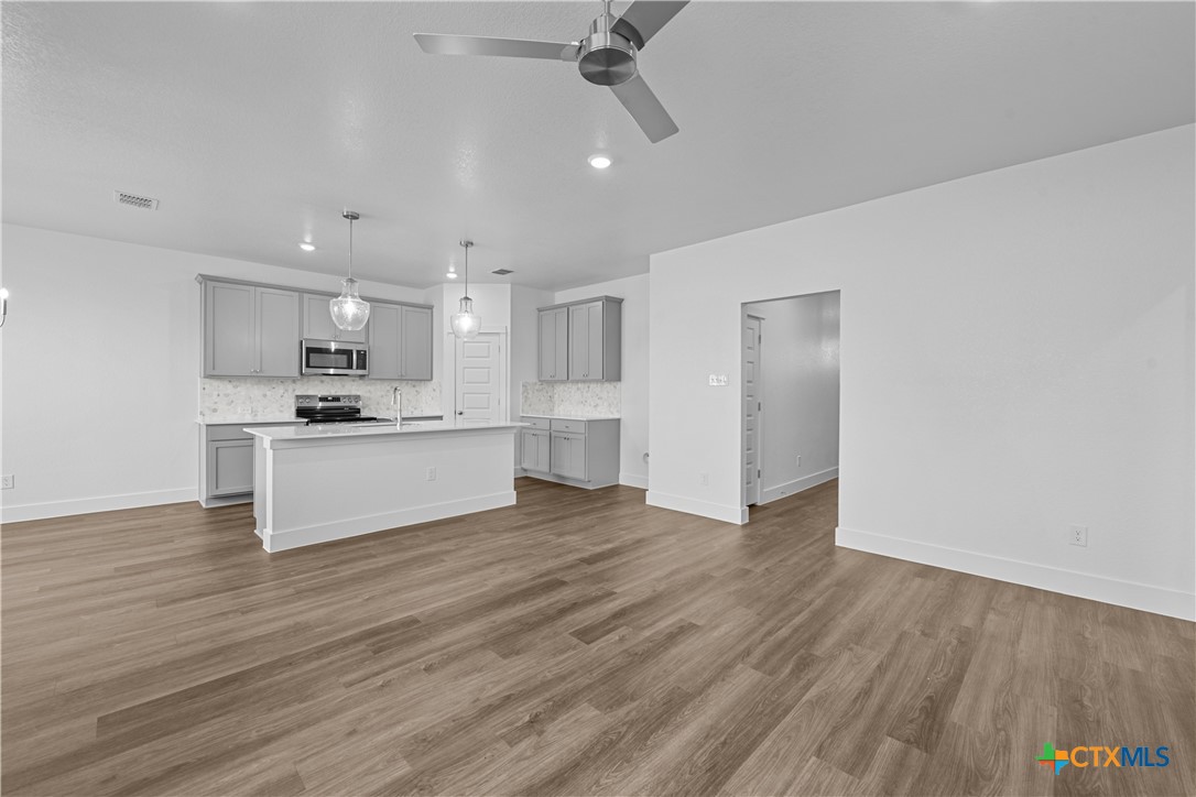 1112 Peppermint Drive