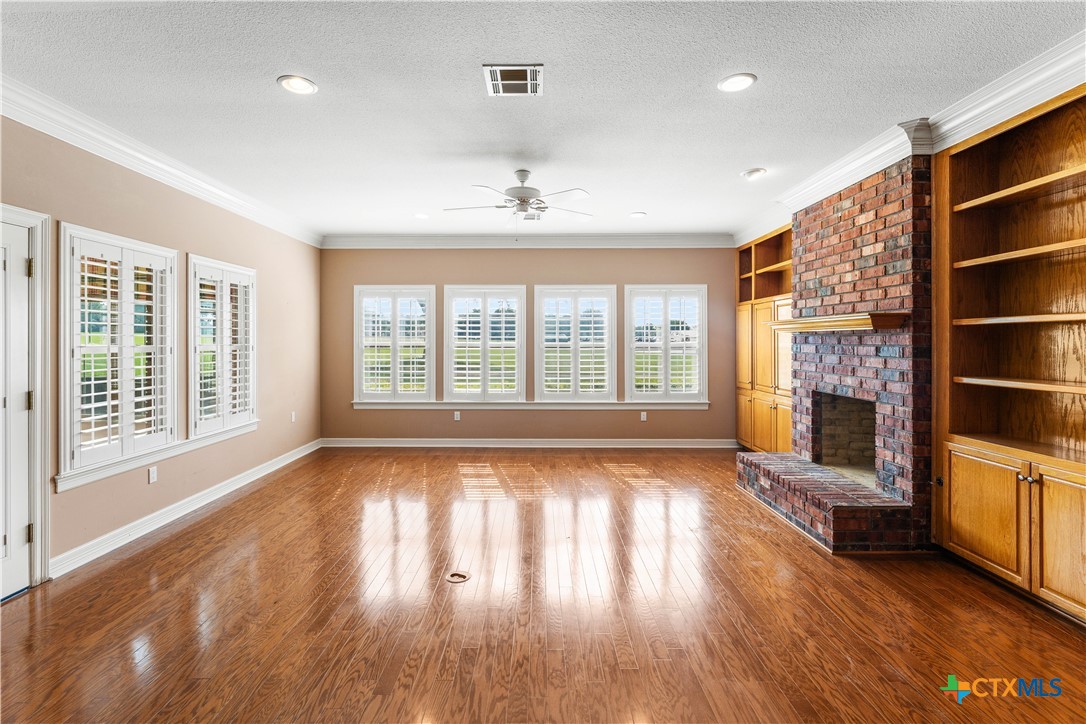 3421 Chisholm Trail