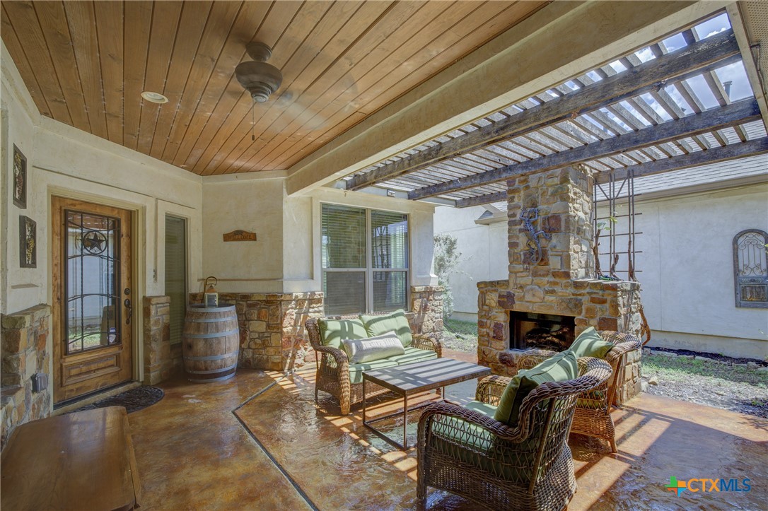 1222 Gruene Vine Court