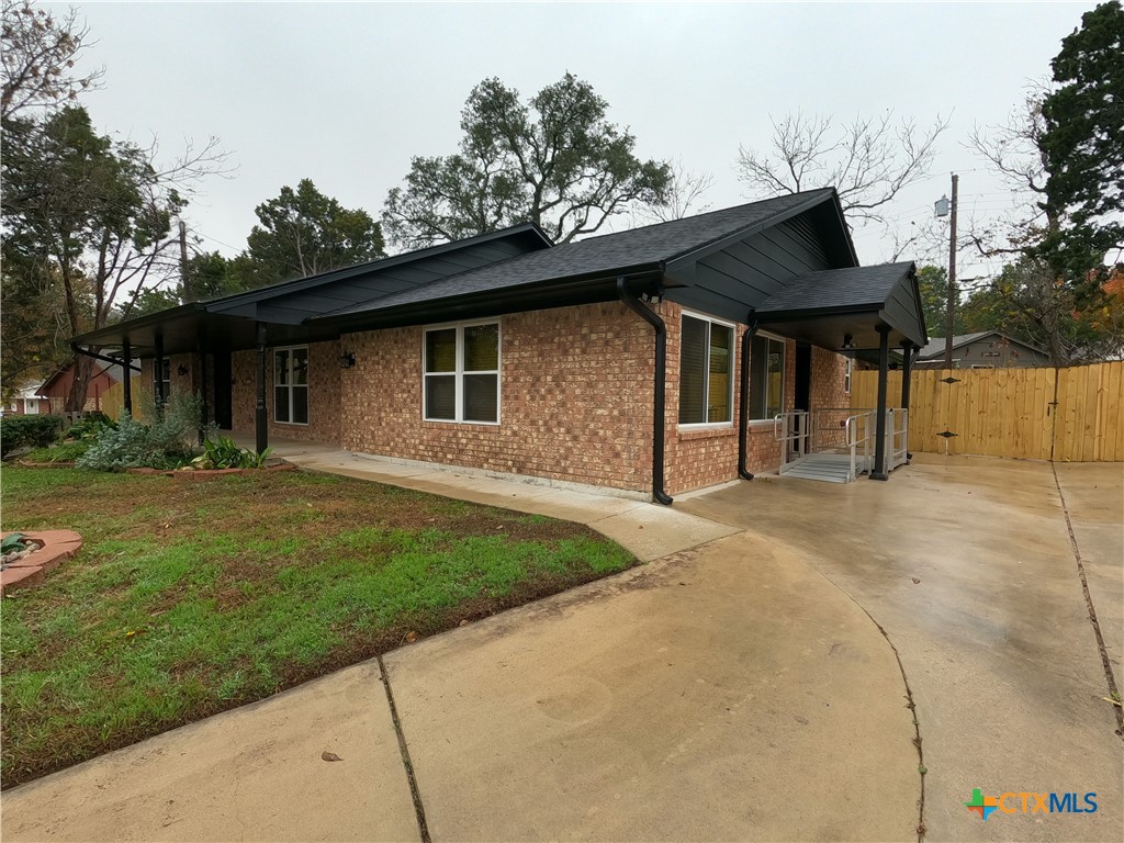 1202 Tanglewood Court