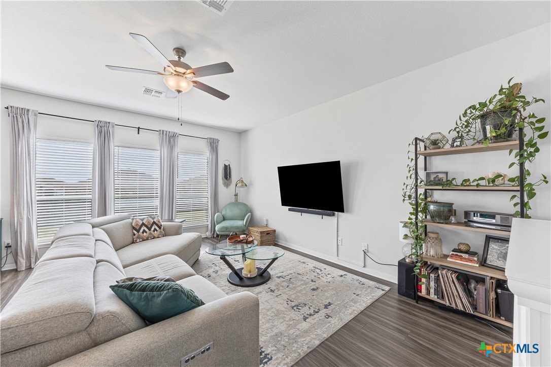 1427 Paddle Creek Lane