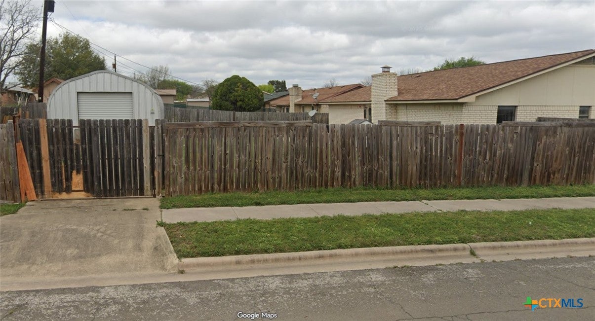 2212 Lamplight Drive