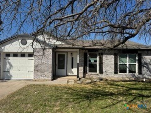 Photo of 211 Robertstown Road, Copperas Cove, TX 76522 (MLS # 612797)