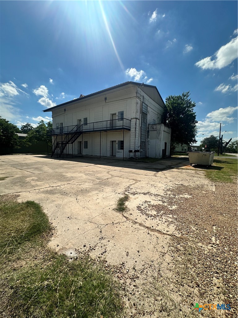 1010 Nelson