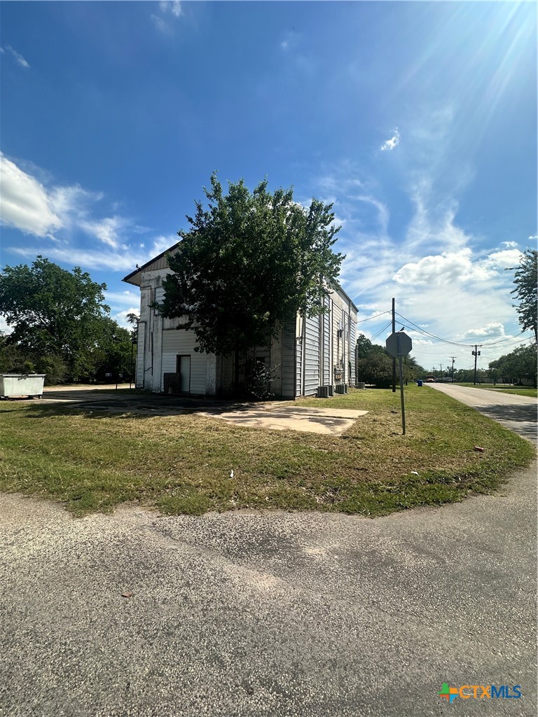 1010 Nelson