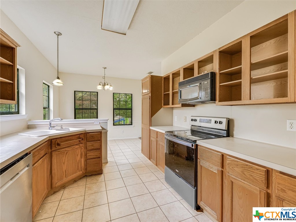 Lexington, Texas 78947, United States, 3 Bedrooms Bedrooms, ,2 BathroomsBathrooms,Residential,Pending,62018