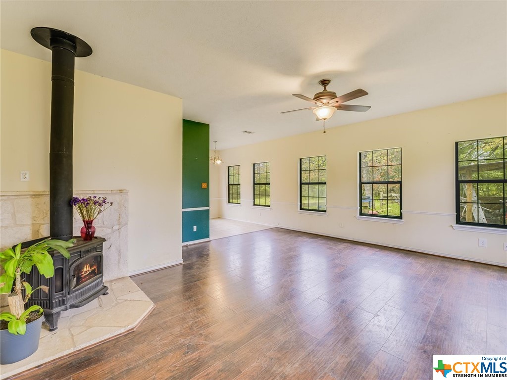 Lexington, Texas 78947, United States, 3 Bedrooms Bedrooms, ,2 BathroomsBathrooms,Residential,Pending,62018