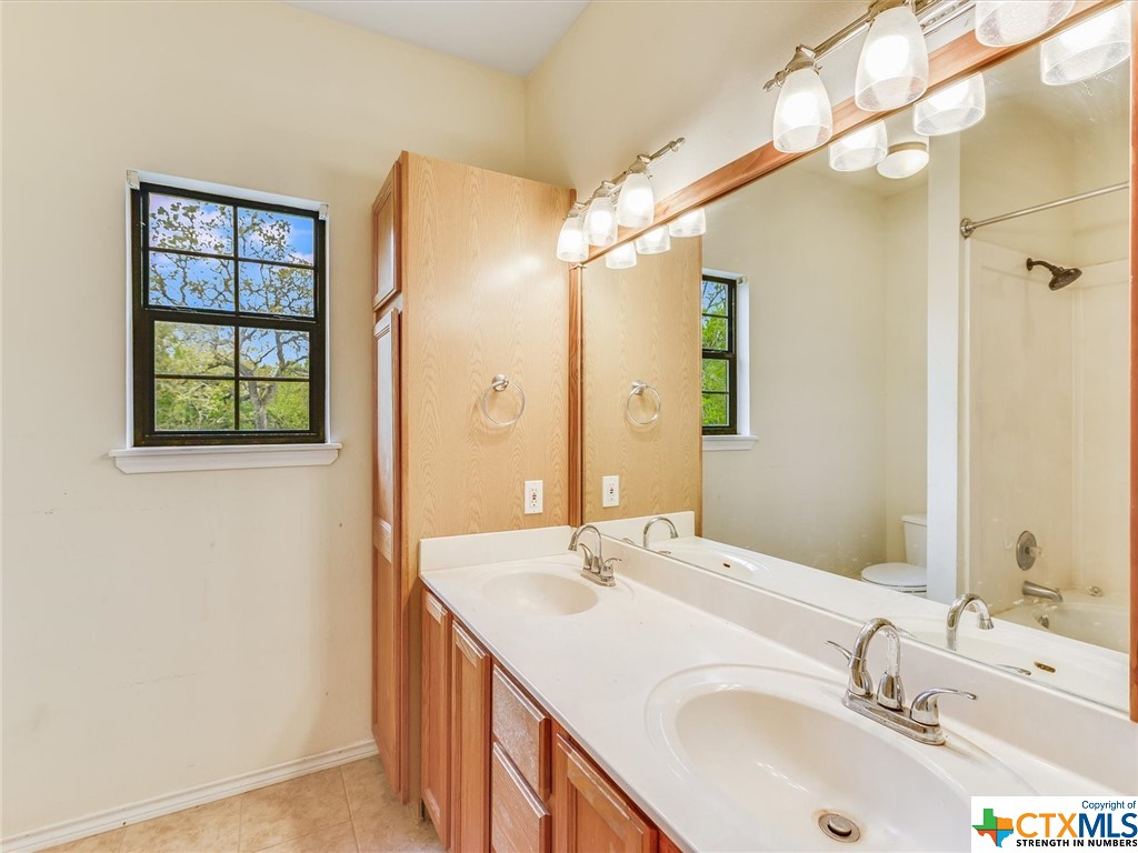 Lexington, Texas 78947, United States, 3 Bedrooms Bedrooms, ,2 BathroomsBathrooms,Residential,Pending,62018