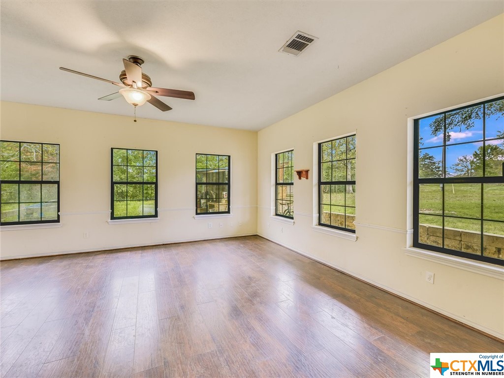 Lexington, Texas 78947, United States, 3 Bedrooms Bedrooms, ,2 BathroomsBathrooms,Residential,Pending,62018