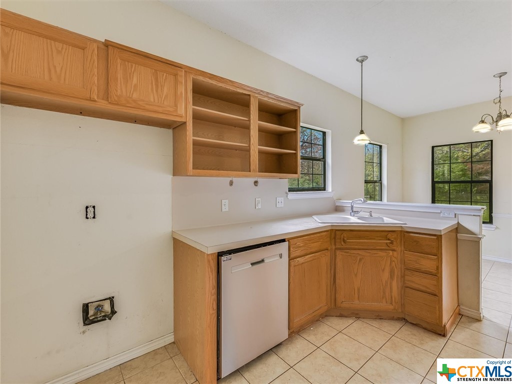 Lexington, Texas 78947, United States, 3 Bedrooms Bedrooms, ,2 BathroomsBathrooms,Residential,Pending,62018