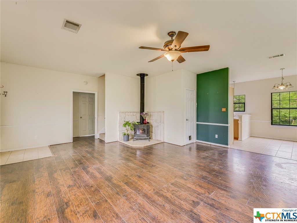 Lexington, Texas 78947, United States, 3 Bedrooms Bedrooms, ,2 BathroomsBathrooms,Residential,Pending,62018