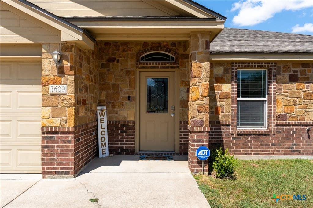 Photo of 3609 Settlement Road, Copperas Cove, TX 76522 (MLS # 622318)