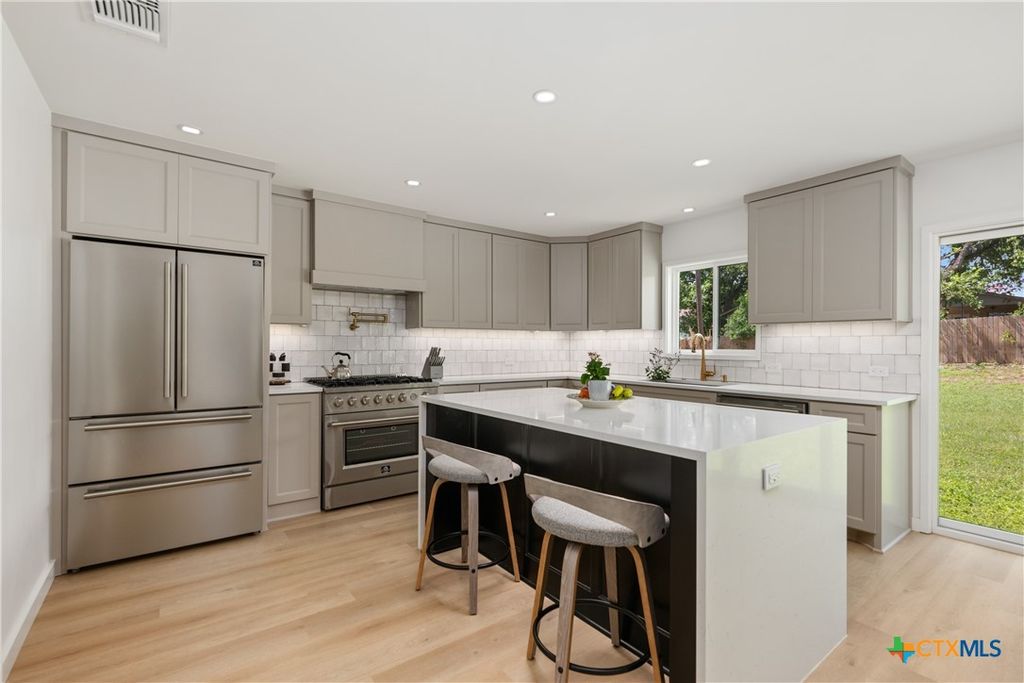 Photo of 1101 E Floradale Drive, Austin, TX 78753 (MLS # 586154)