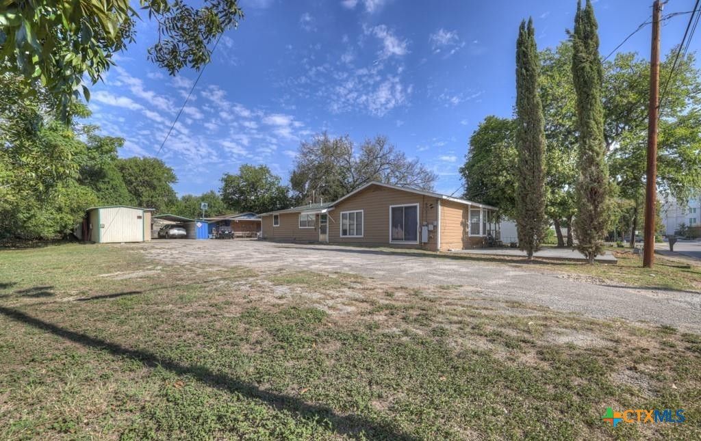 Photo of 512 Valley Street, San Marcos, TX 78666 (MLS # 602111)