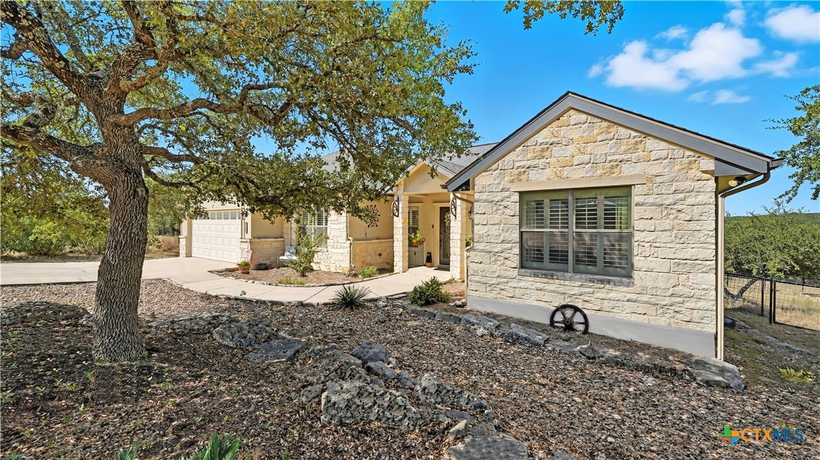 1138 Royal Eagle Drive