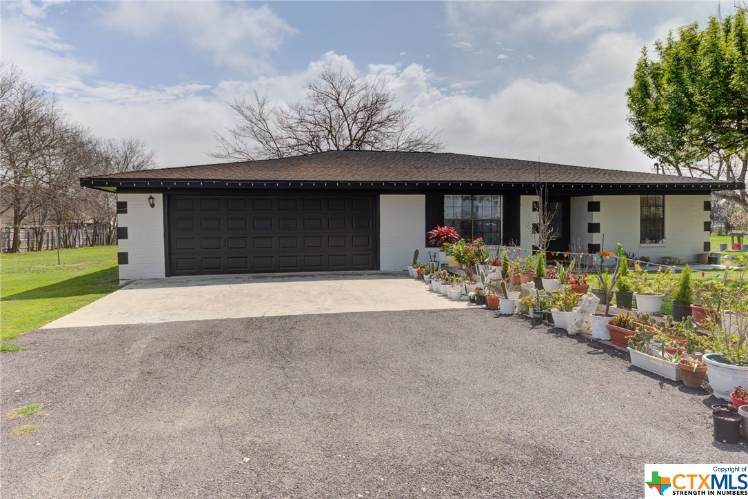 New Braunfels, Texas 78130, United States, 3 Bedrooms Bedrooms, ,2 BathroomsBathrooms,Residential,Pending,63674