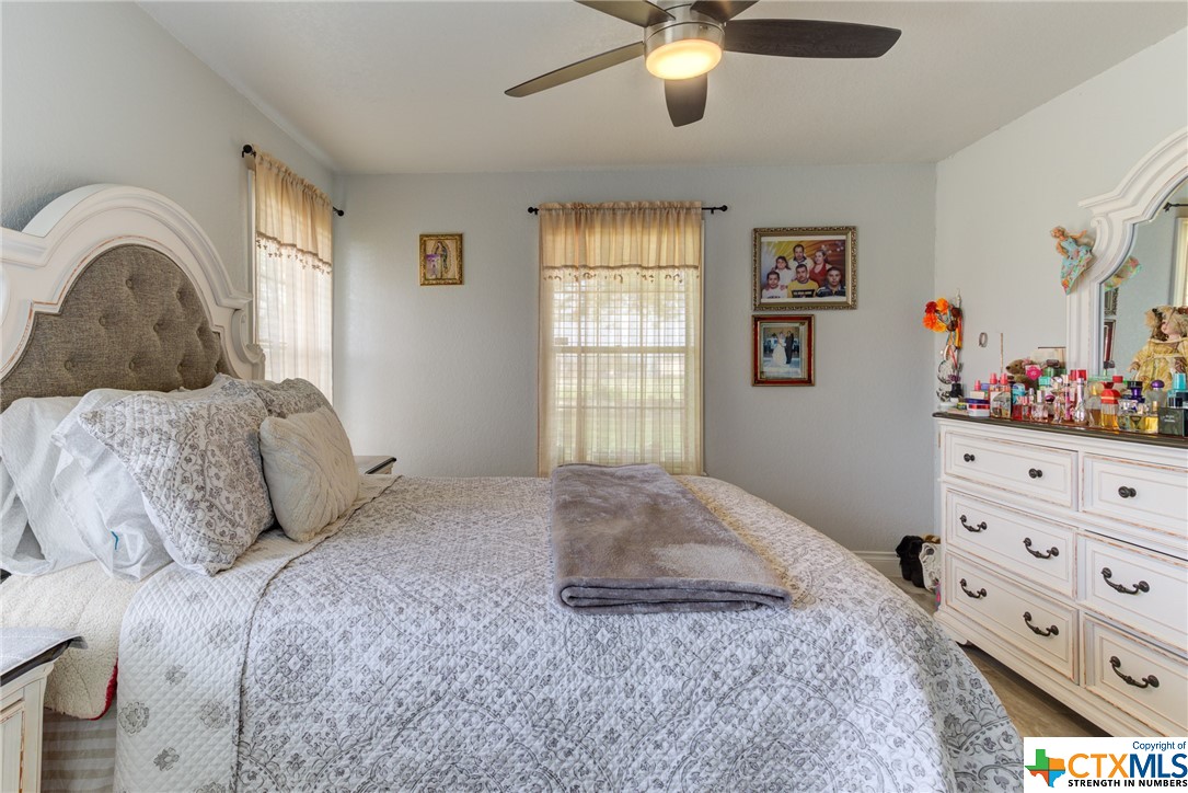 New Braunfels, Texas 78130, United States, 3 Bedrooms Bedrooms, ,2 BathroomsBathrooms,Residential,Pending,63674