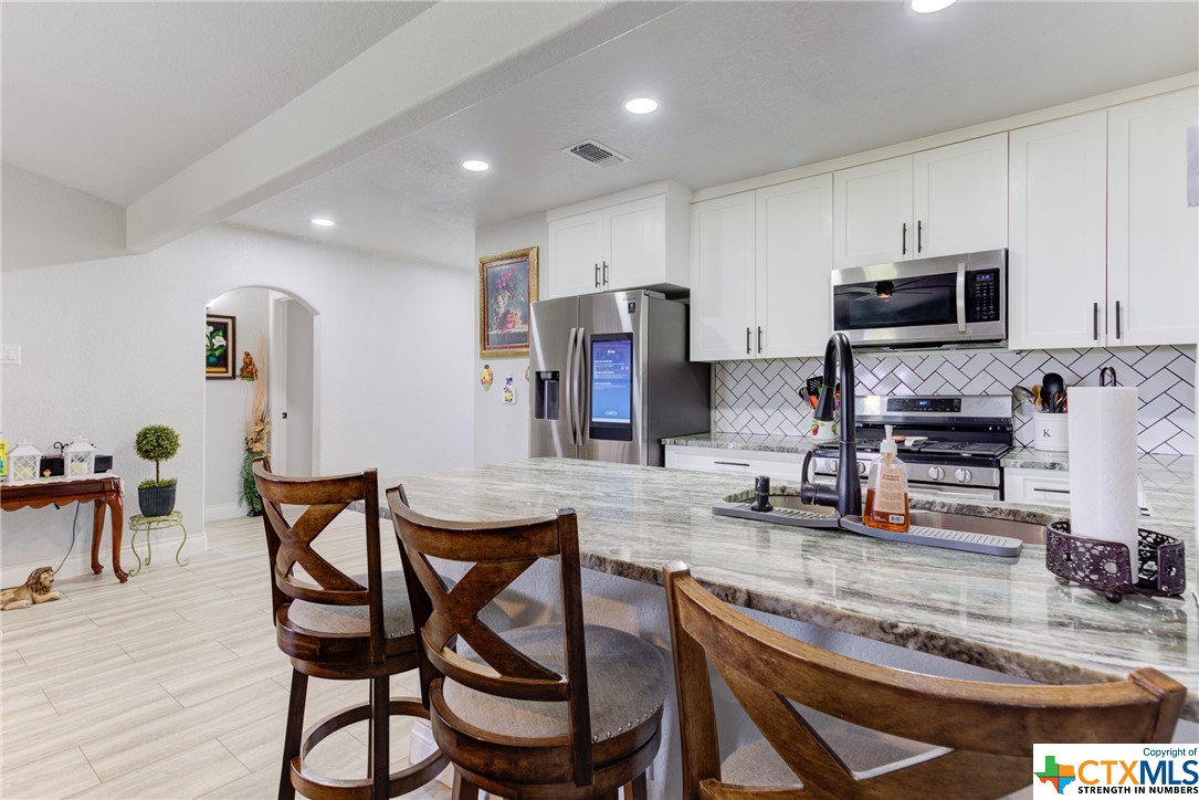 New Braunfels, Texas 78130, United States, 3 Bedrooms Bedrooms, ,2 BathroomsBathrooms,Residential,Pending,63674