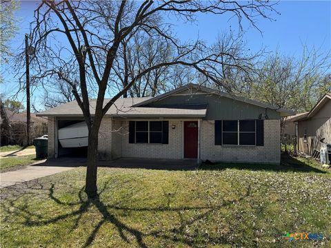 Photo of 909 W Munroe Avenue, Temple, TX 76501 (MLS # 607842)