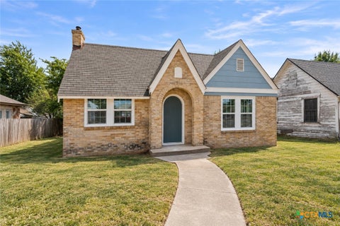 Photo of 1307 S 29th Street, Temple, TX 76504 (MLS # 626842)