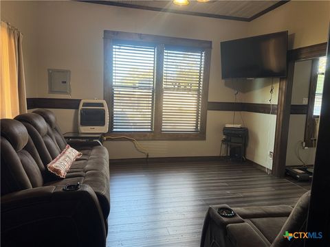 211 Martin Street Yoakum TX 77995