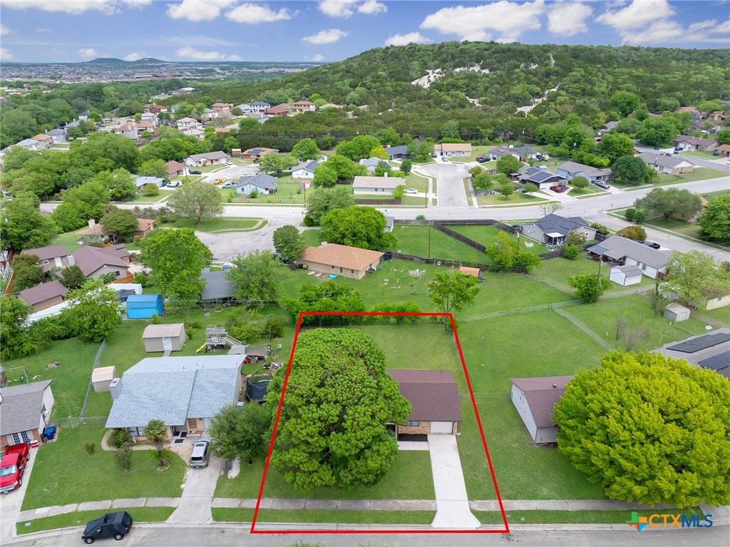 Photo of 907 Hackberry Street, Copperas Cove, TX 76522 (MLS # 610370)