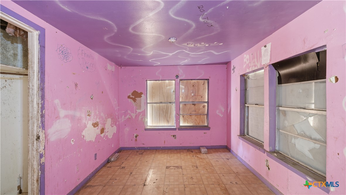 Photo 1 of 20 — 510 Volunteer Street, Seguin, TX 78155