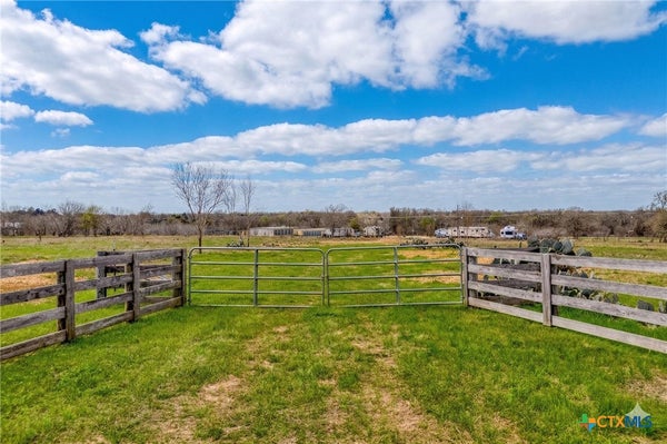 839 SMITH RD, ROCKDALE, TX 76567 - Image 040c830bf7aeb390a518a9df85eede8d/2807108776