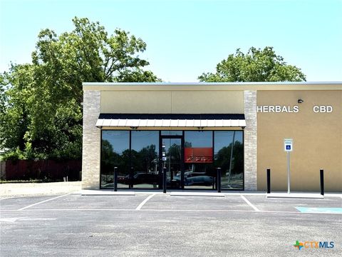 Photo of 637 W Court Street #200, Seguin, TX 78155 (MLS # 612589)