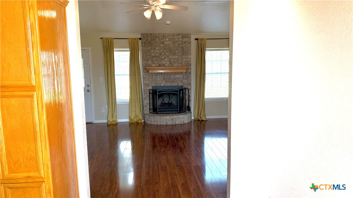 4201 Esta Lee Avenue