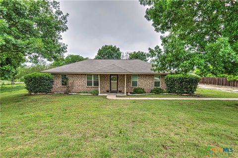 Photo of 18 S College Avenue, Troy, TX 76579 (MLS # 612898)