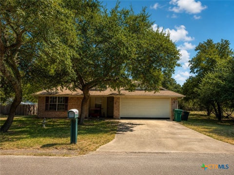Photo of 5 Willow Run Drive, Belton, TX 76513 (MLS # 623180)