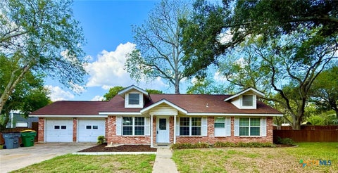 Photo of 306 Angus Street, Victoria, TX 77904 (MLS # 627087)