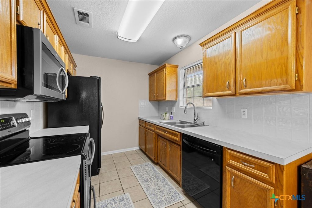 Photo of 1102 Chablis Drive, Harker Heights, TX 76548 (MLS # 610660)