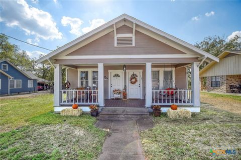 116 S Avenue Shiner TX 77984