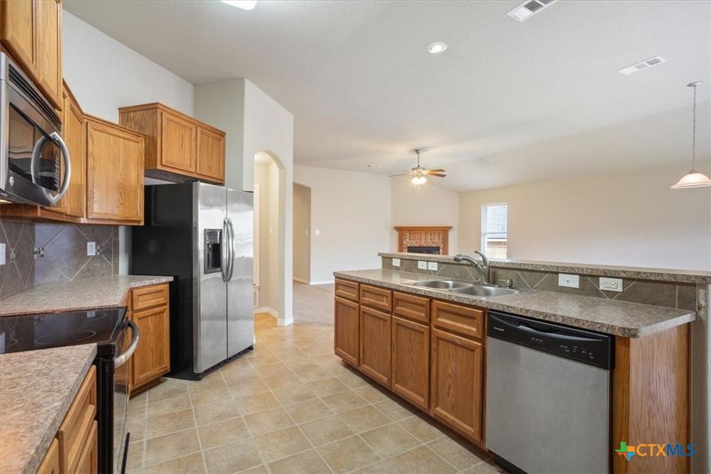 Photo of 2709 Alamocitos Creek Drive, Killeen, TX 76549 (MLS # 610650)