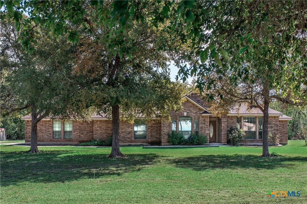 Photo of 213 Deerslayer DR, Seguin, TX 78155 (MLS # 626584)