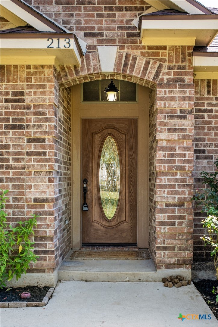 Photo of 213 Deerslayer DR, Seguin, TX 78155 (MLS # 626584)