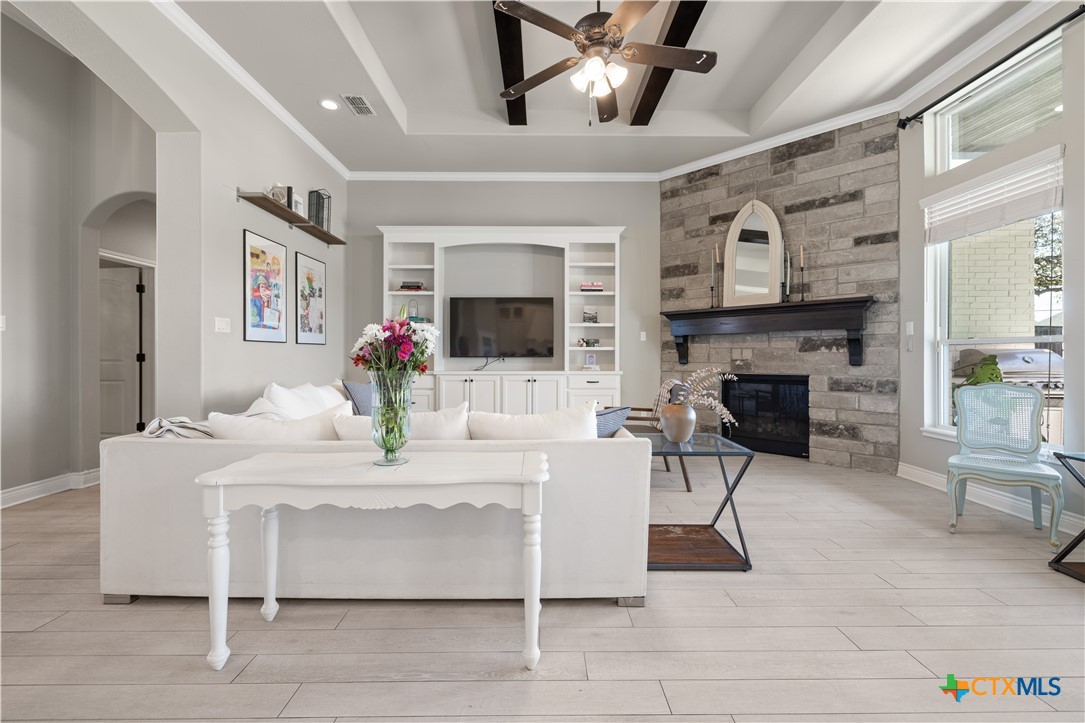 1745 Alta Vista Loop