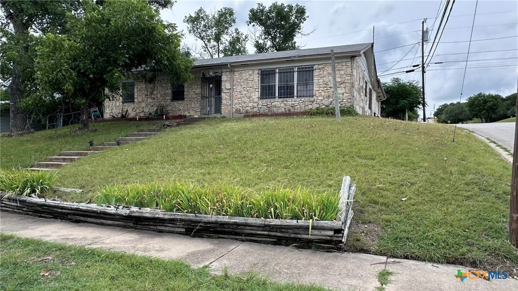 Photo of 1002 S 27th Street, Copperas Cove, TX 76522 (MLS # 624998)