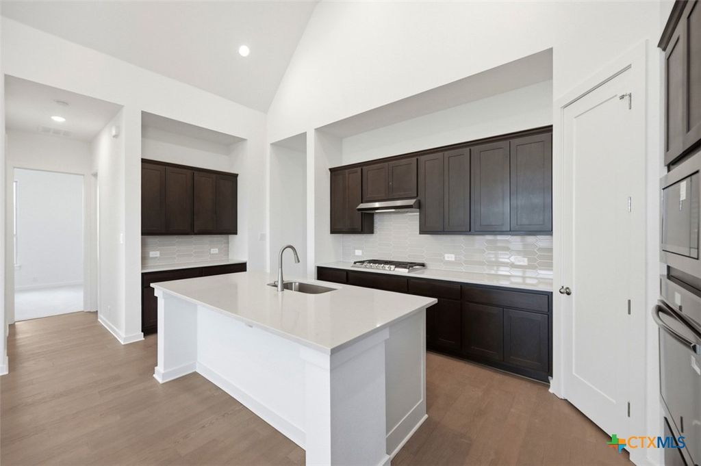 Photo of 437 Hulda Trail, New Braunfels, TX 78130 (MLS # 600231)