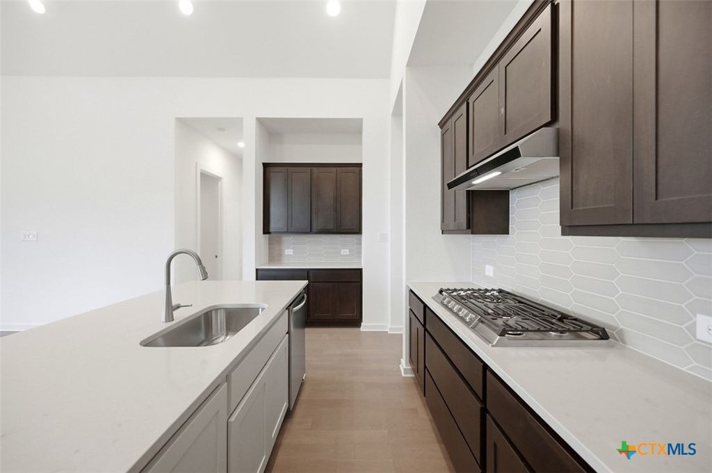 Photo of 437 Hulda Trail, New Braunfels, TX 78130 (MLS # 600231)