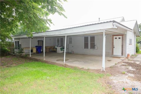 A home in Yoakum