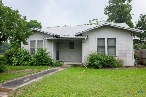 A home in Yoakum